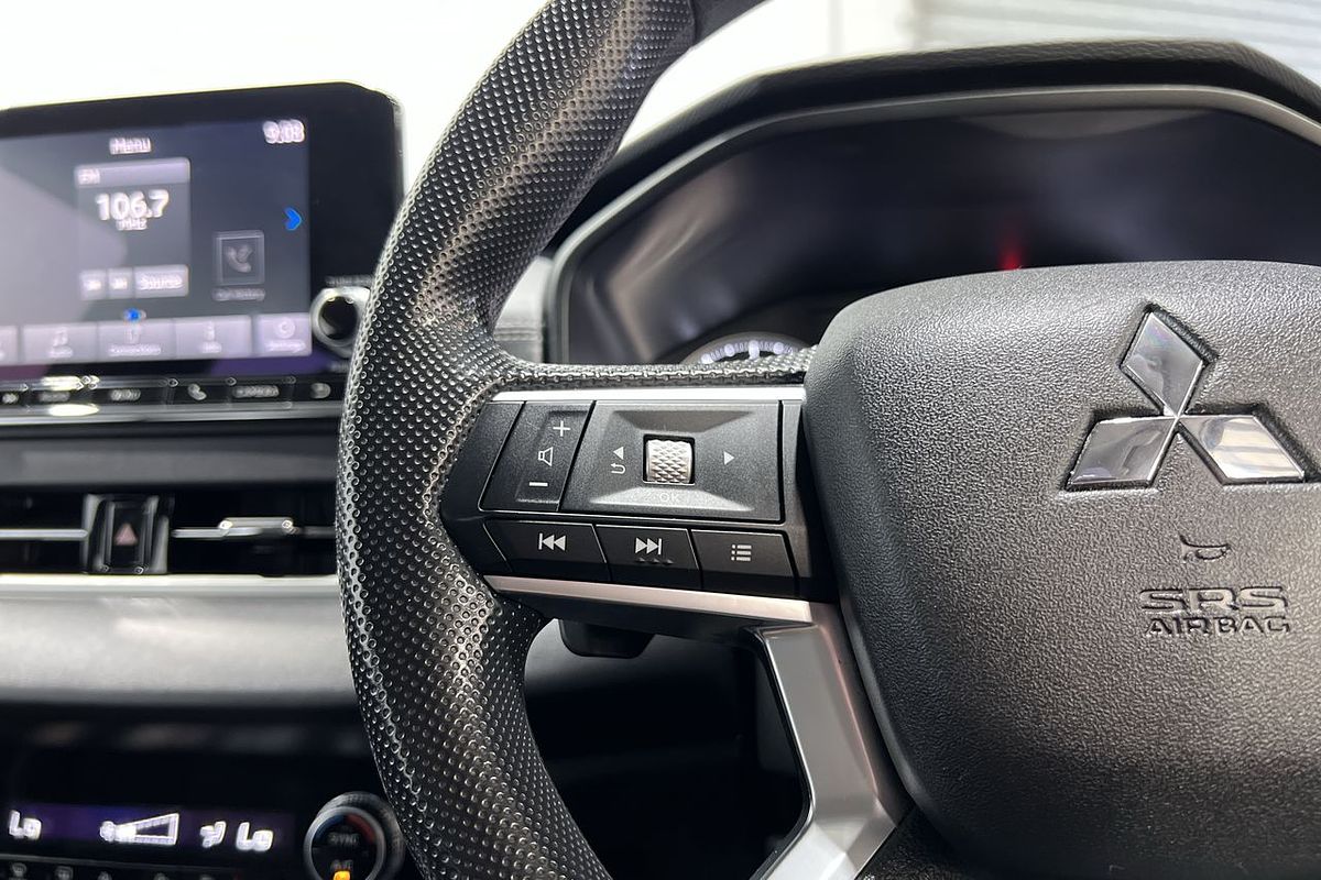 2023 Mitsubishi Outlander ES ZM