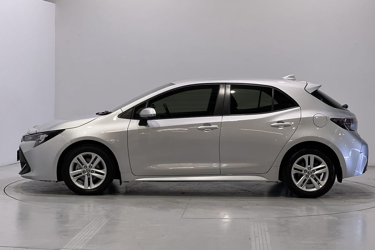 2018 Toyota Corolla Ascent Sport MZEA12R