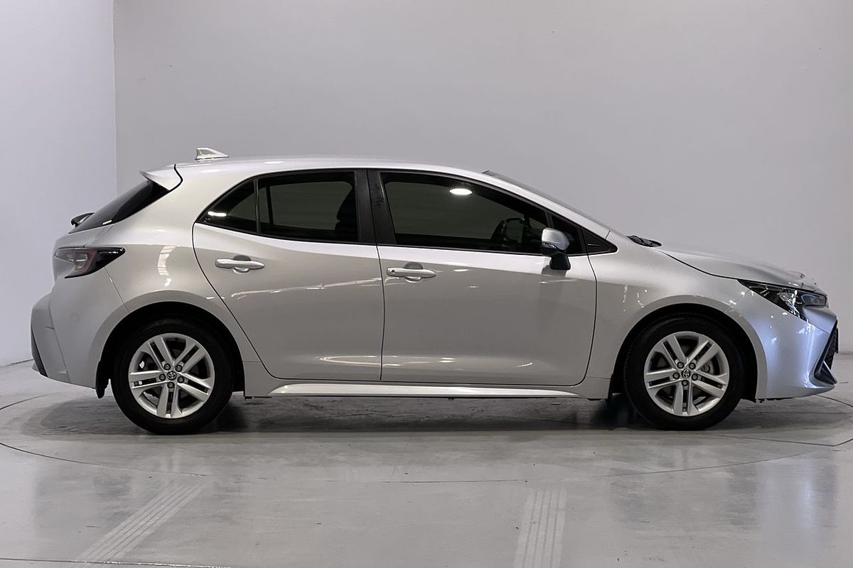 2018 Toyota Corolla Ascent Sport MZEA12R