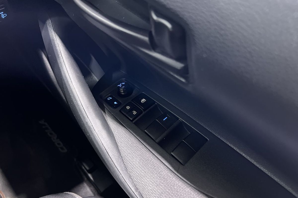 2018 Toyota Corolla Ascent Sport MZEA12R