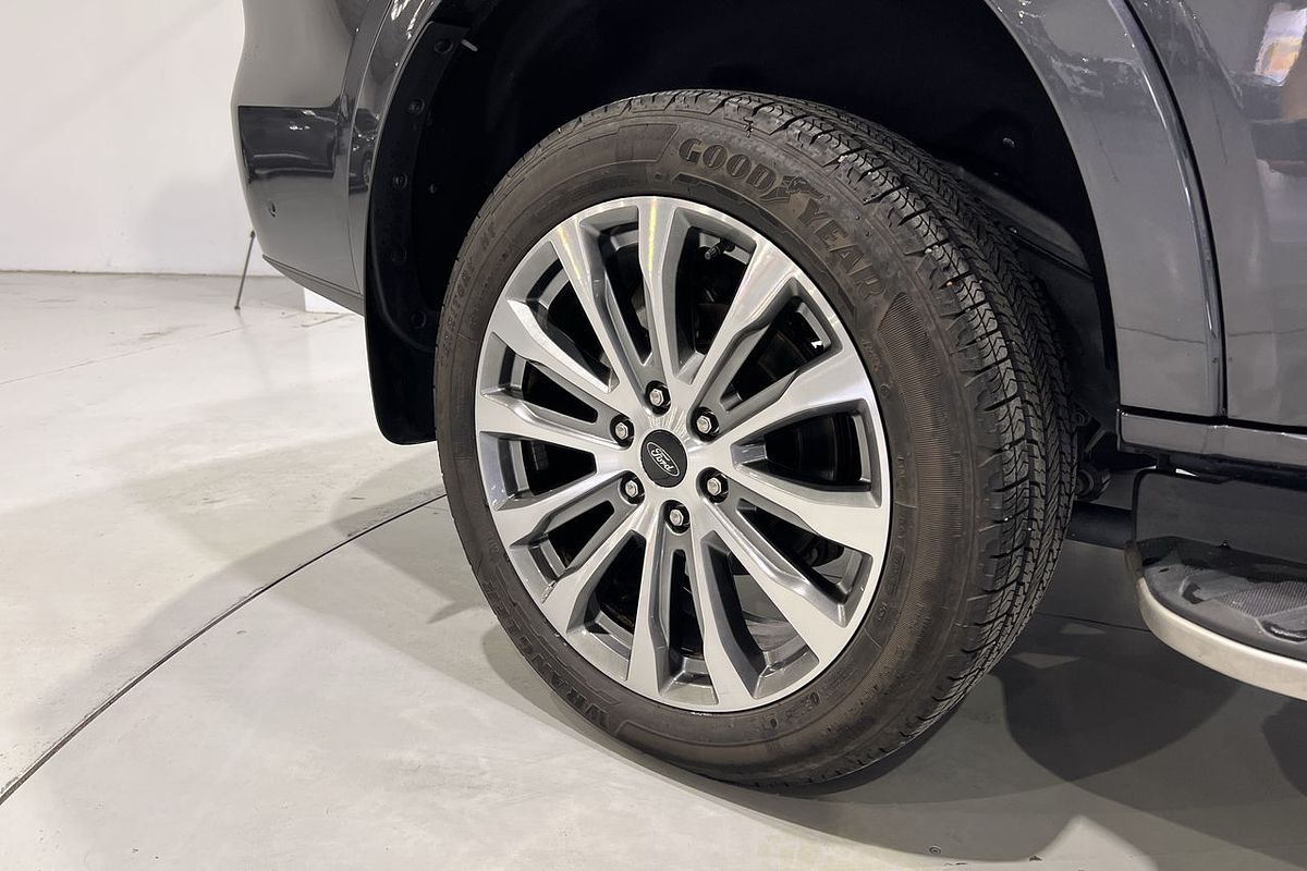 2024 Ford Everest Platinum