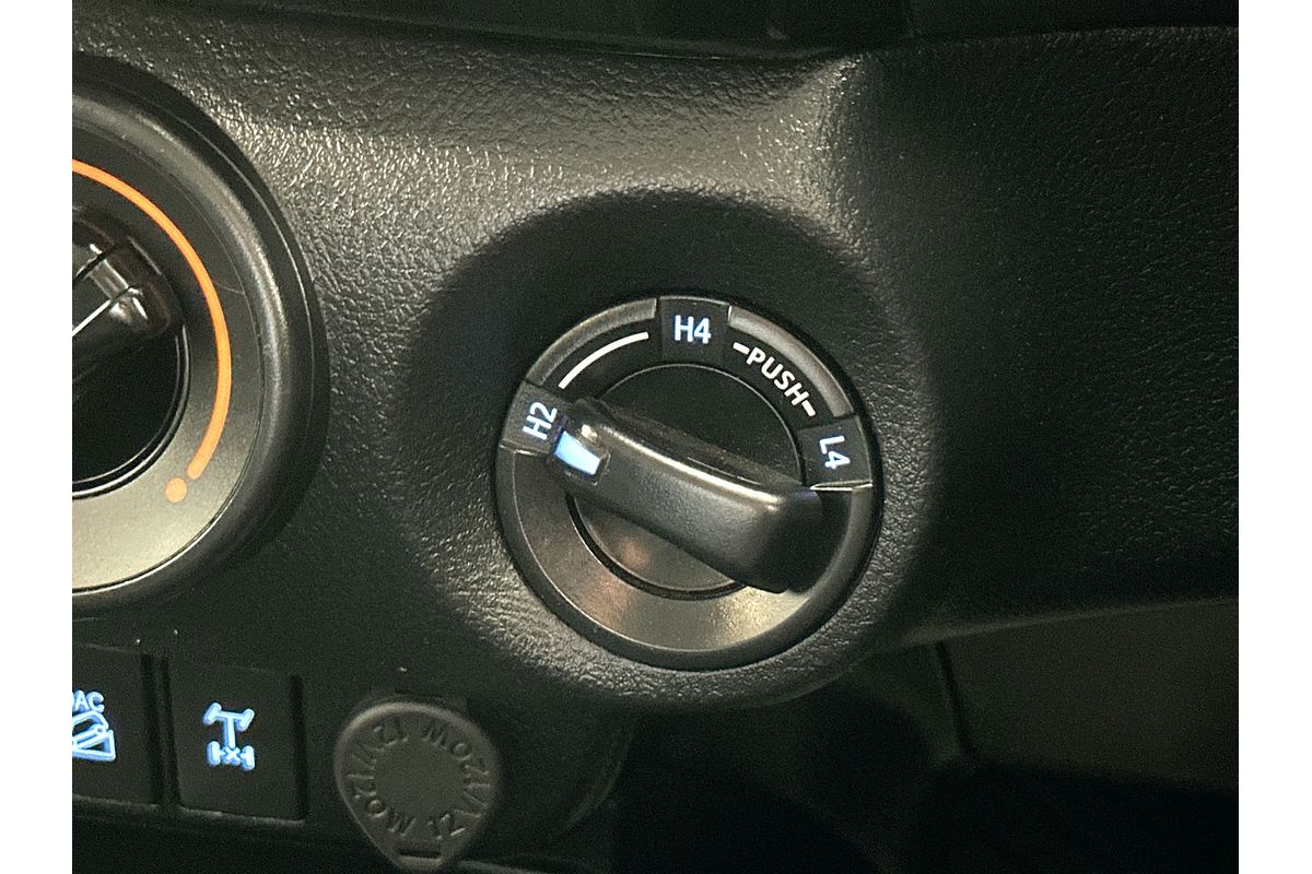 2019 Toyota Hilux SR GUN126R 4X4
