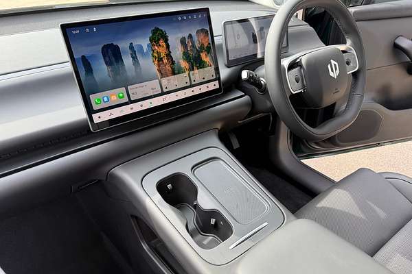 2025 Leapmotor C10 Design B11