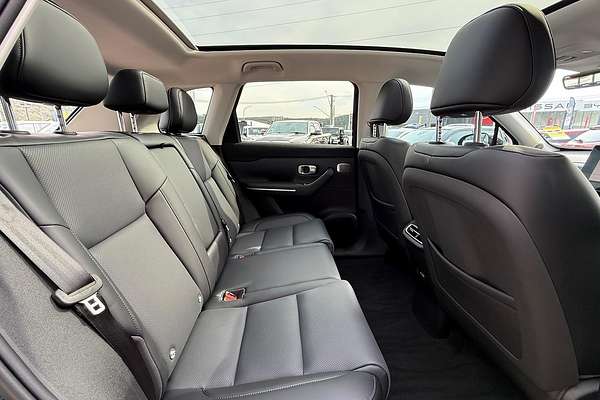 2025 Leapmotor C10 Design B11