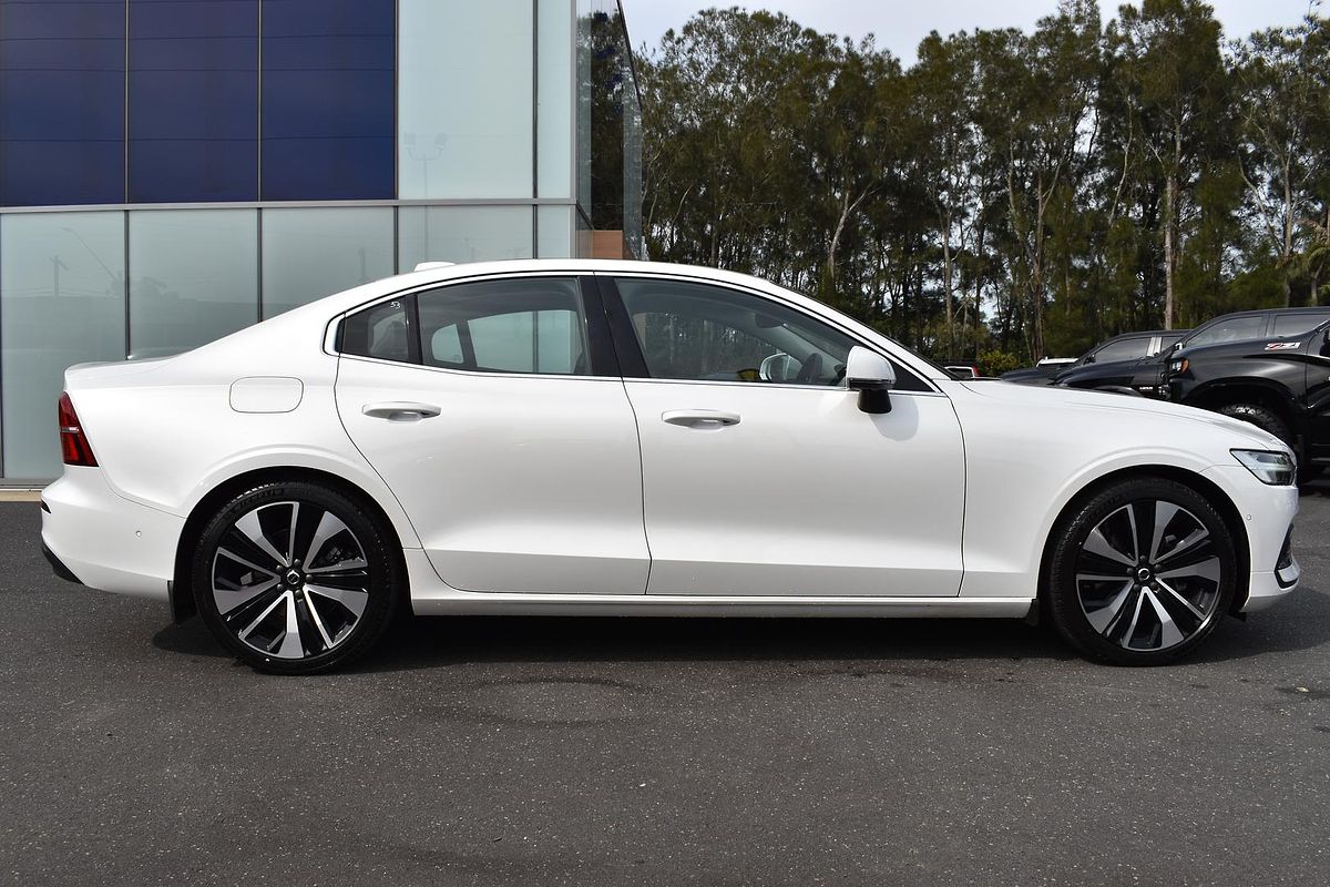 2024 Volvo S60 Ultimate B5 Bright
