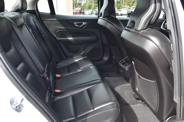 2024 Volvo S60 Ultimate B5 Bright