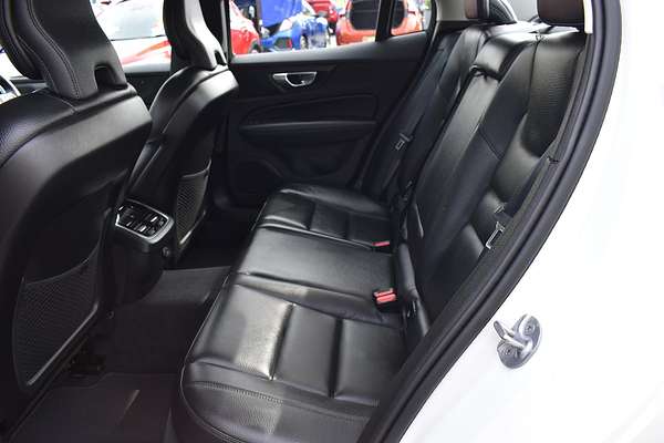 2024 Volvo S60 Ultimate B5 Bright