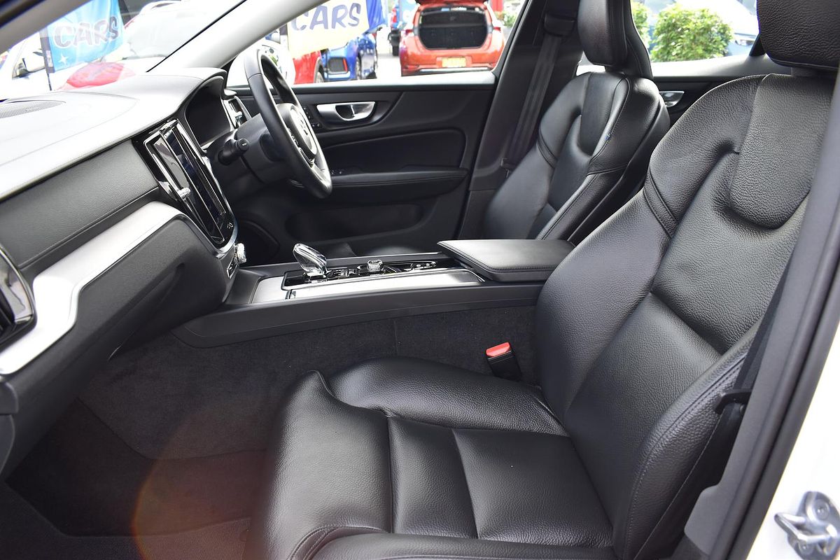 2024 Volvo S60 Ultimate B5 Bright