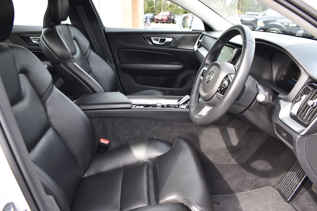 2024 Volvo S60 Ultimate B5 Bright