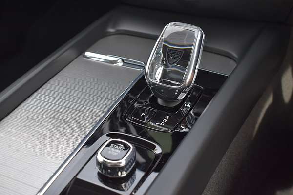 2024 Volvo S60 Ultimate B5 Bright