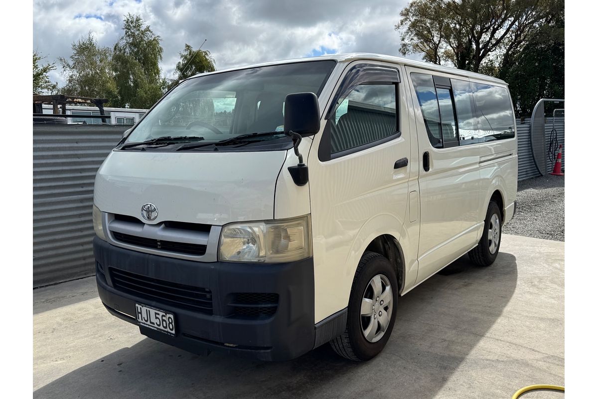 2006 Toyota HIACE