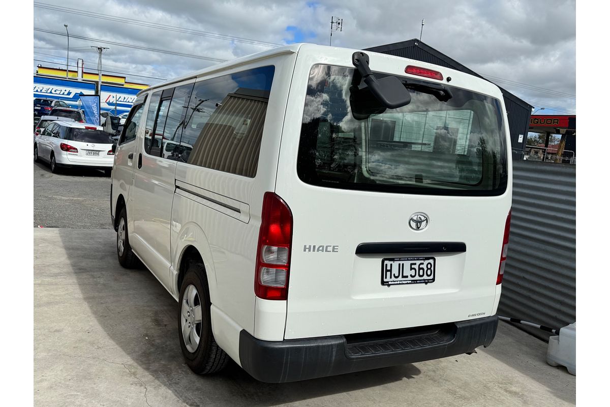 2006 Toyota HIACE
