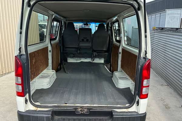 2006 Toyota HIACE