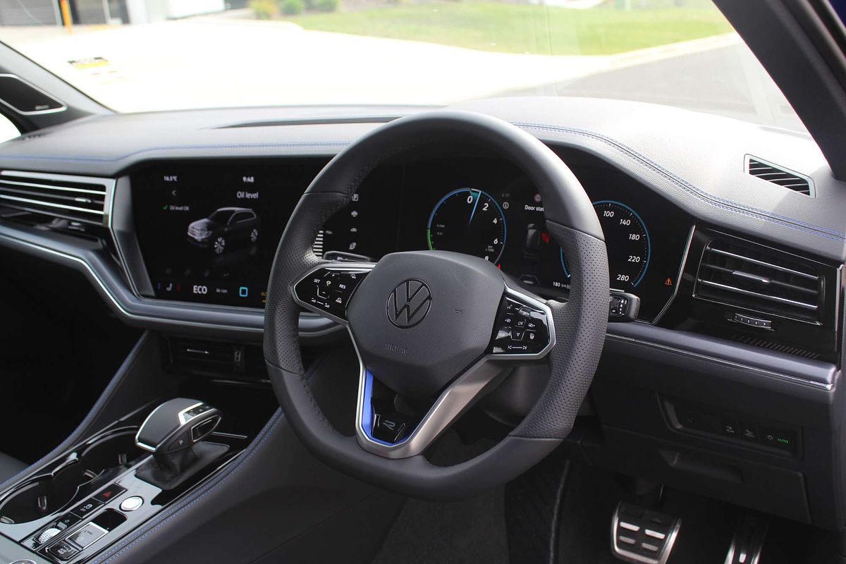 2024 Volkswagen Touareg R RC