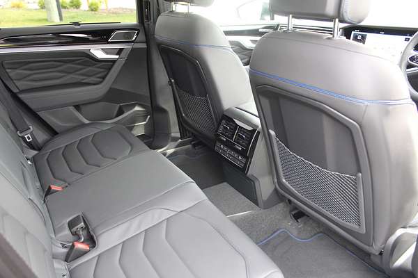 2024 Volkswagen Touareg R RC