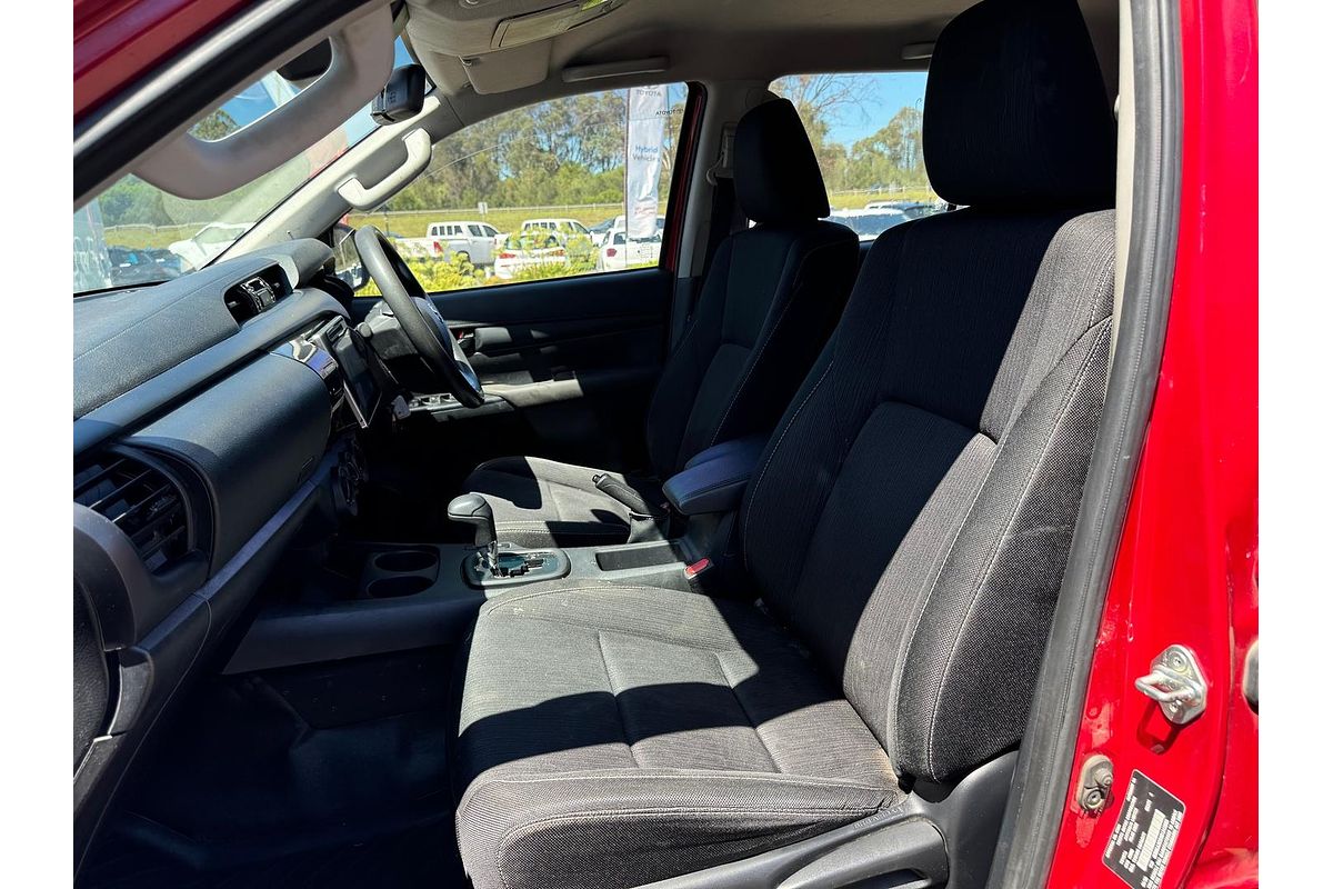 2020 Toyota Hilux SR GUN126R 4X4