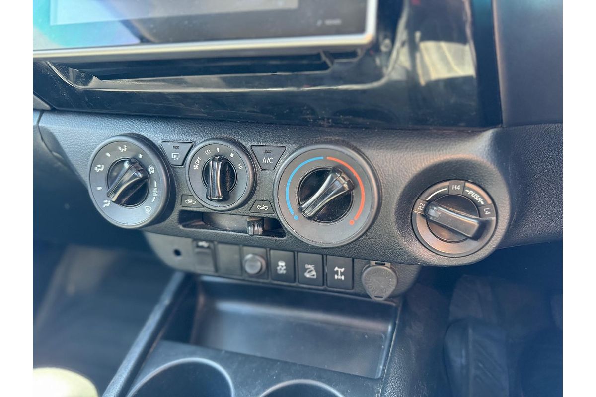 2020 Toyota Hilux SR GUN126R 4X4
