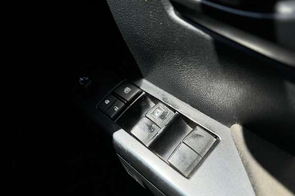 2020 Toyota Hilux SR GUN126R 4X4