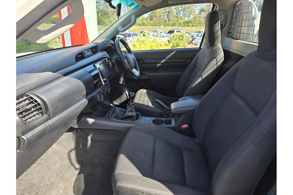 2016 Toyota Hilux SR GUN126R 4X4