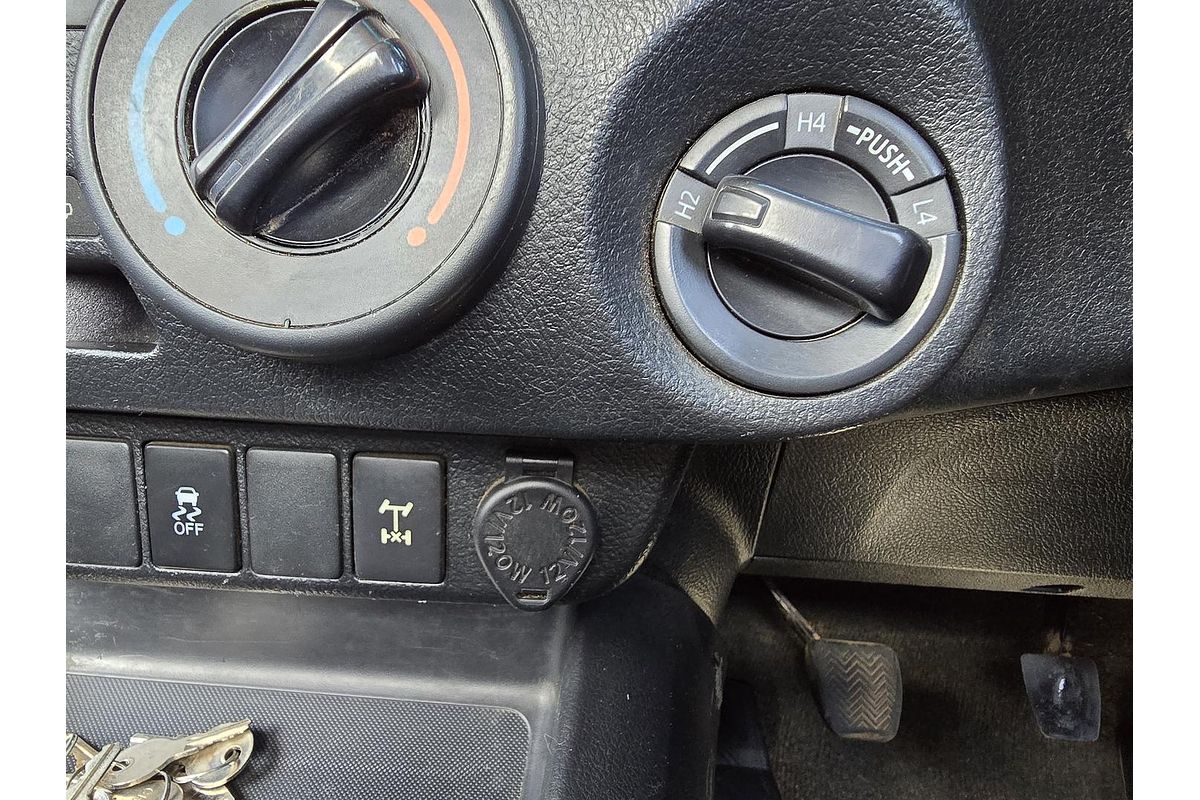 2016 Toyota Hilux SR GUN126R 4X4