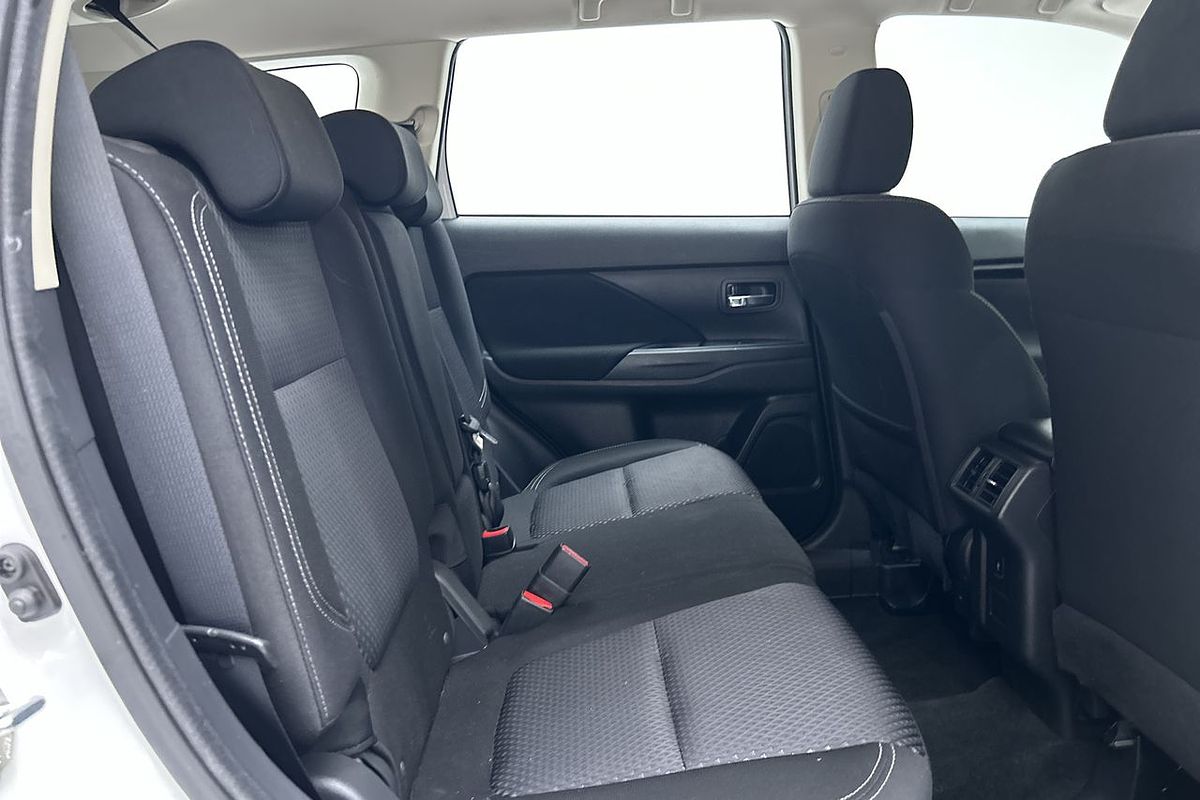 2018 Mitsubishi Outlander ES ADAS ZL