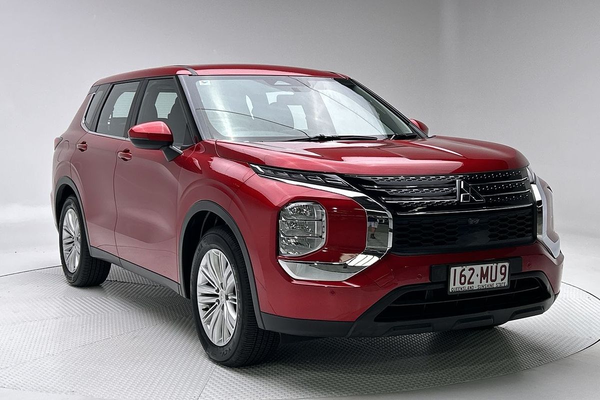2023 Mitsubishi Outlander LS ZM