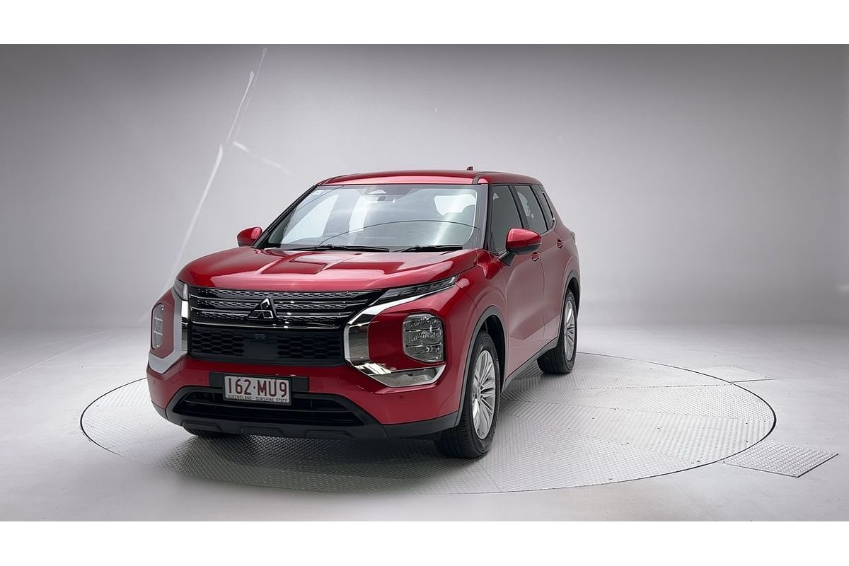2023 Mitsubishi Outlander LS ZM