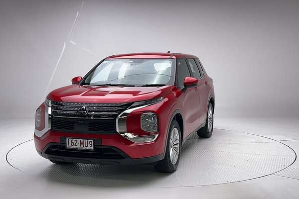2023 Mitsubishi Outlander LS ZM