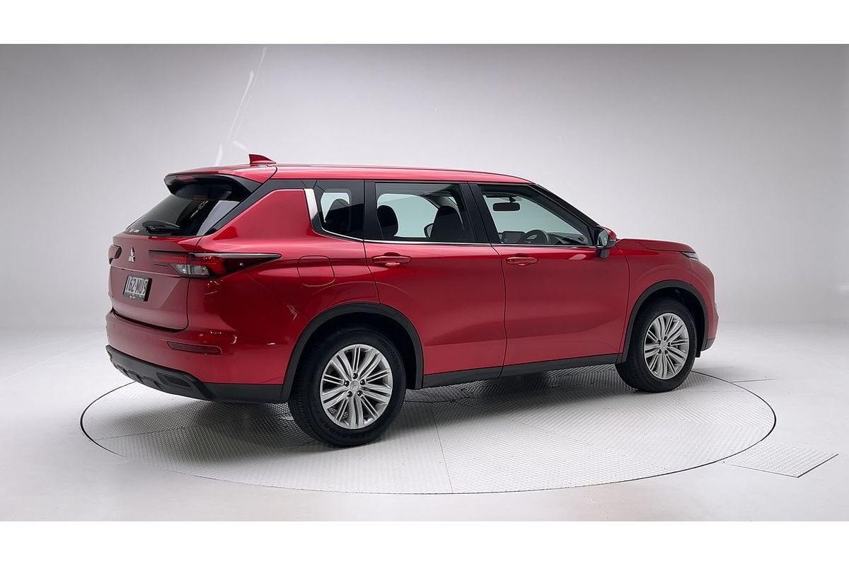 2023 Mitsubishi Outlander LS ZM