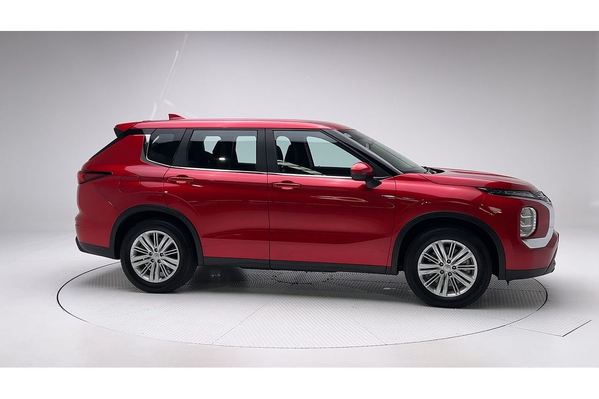 2023 Mitsubishi Outlander LS ZM