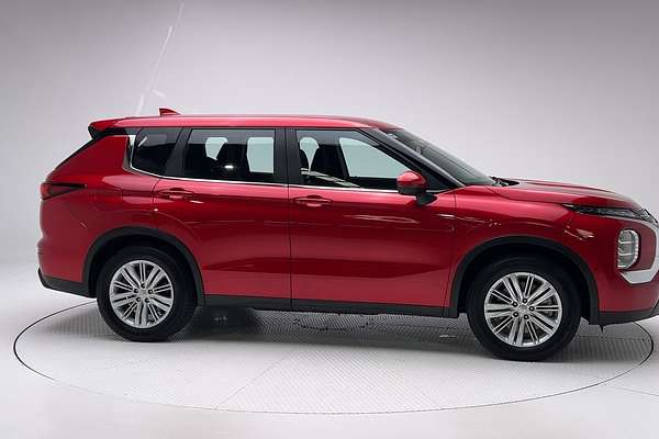2023 Mitsubishi Outlander LS ZM