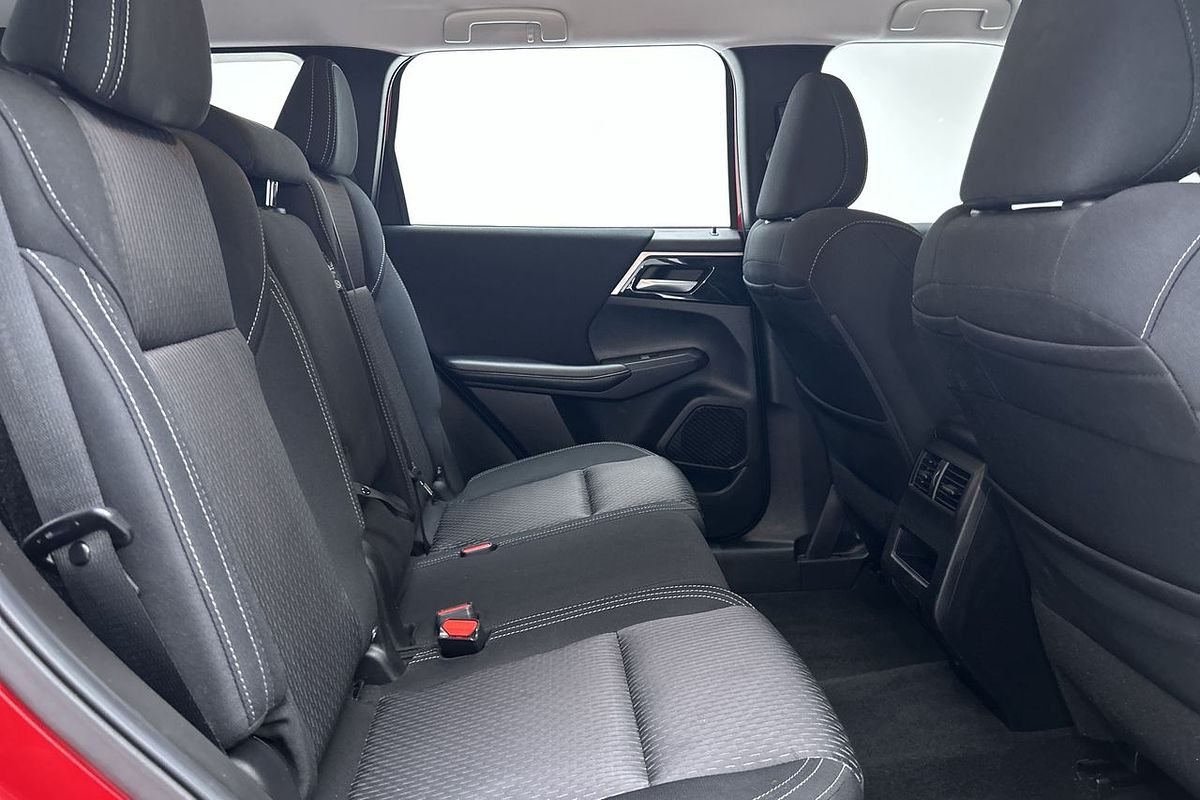 2023 Mitsubishi Outlander LS ZM