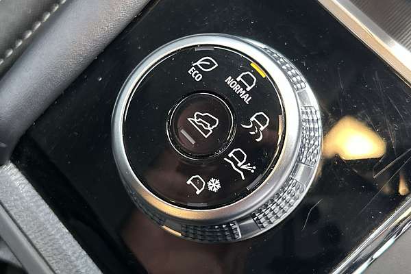 2023 Mitsubishi Outlander LS ZM