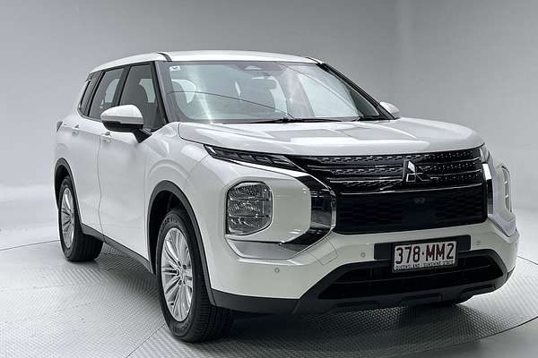 2023 Mitsubishi Outlander ES ZM