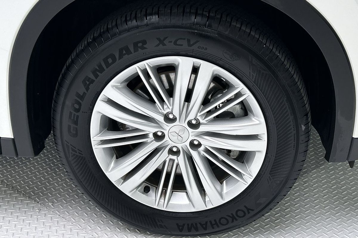 2023 Mitsubishi Outlander ES ZM