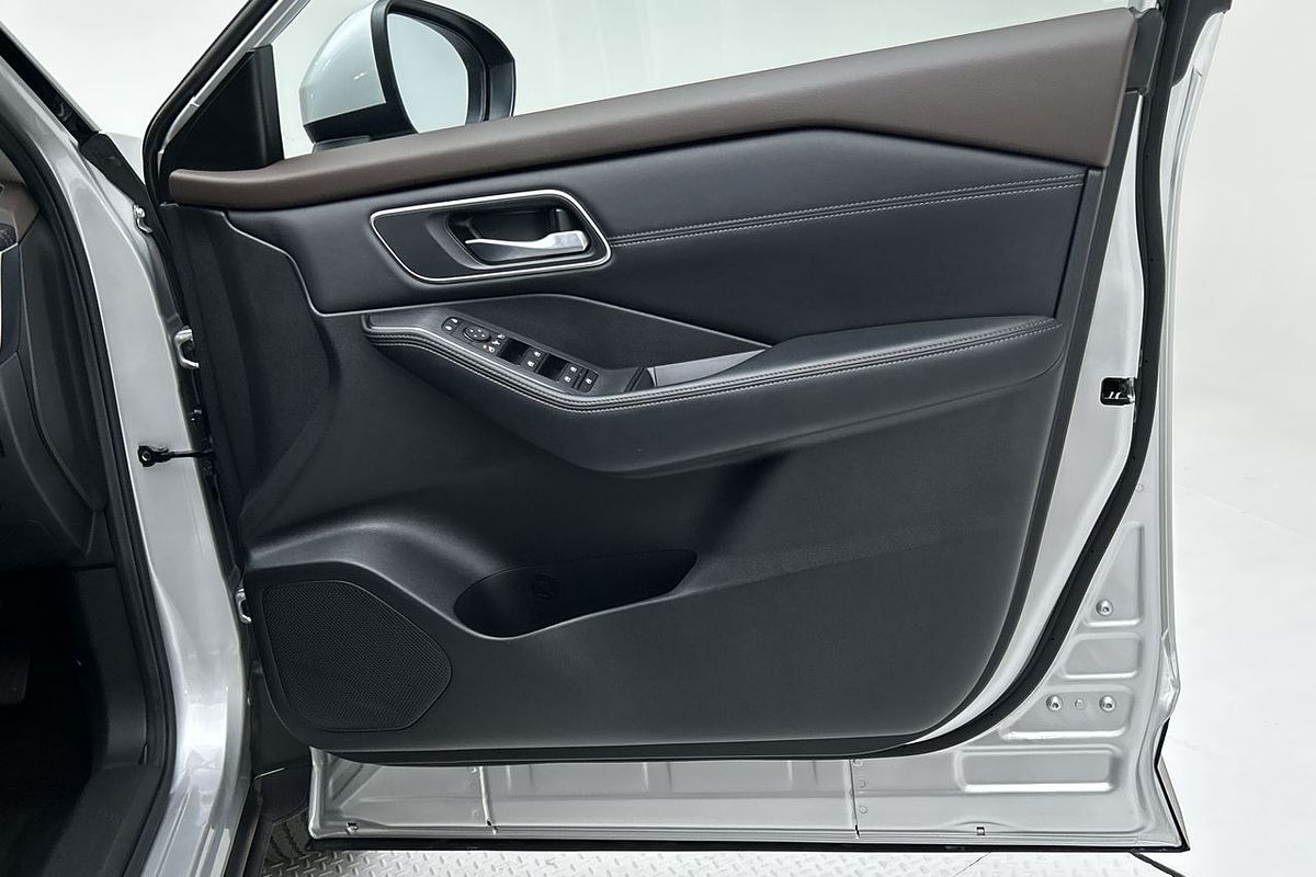 2023 Nissan X-TRAIL ST-L T33