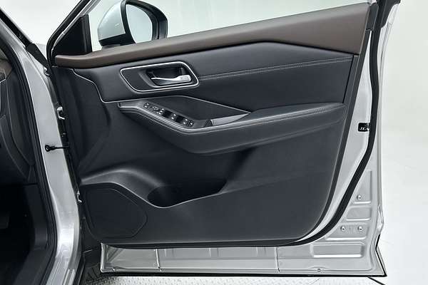 2023 Nissan X-TRAIL ST-L T33