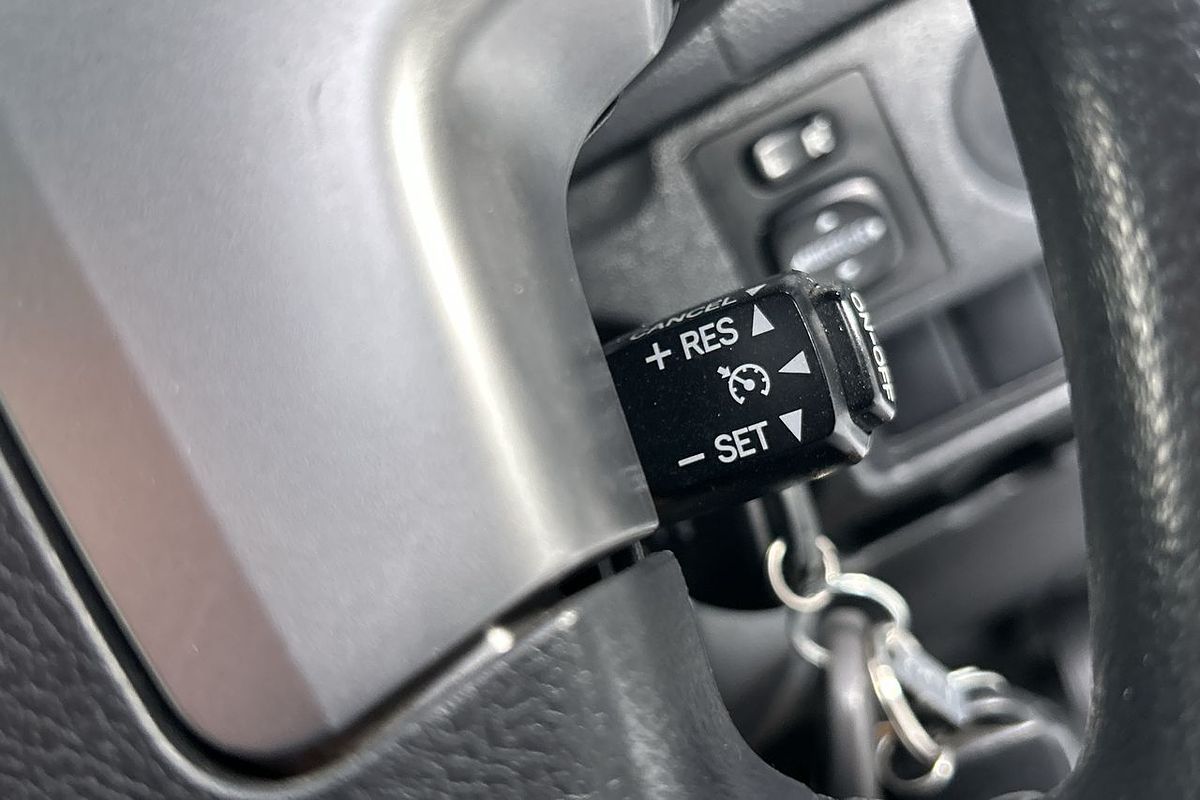 2018 Toyota Hiace Commuter KDH223R