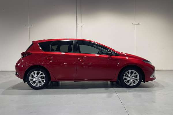 2017 Toyota Corolla Ascent Sport ZRE182R