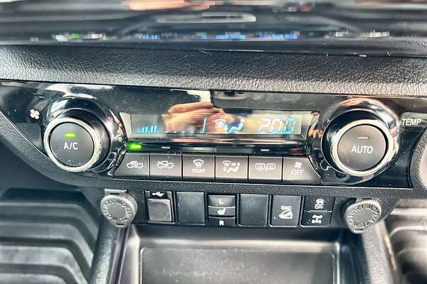 2021 Toyota Hilux SR5 GUN126R