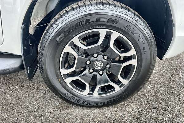 2020 Toyota Hilux SR5 GUN126R 4X4