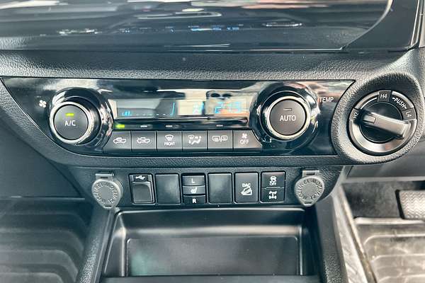 2020 Toyota Hilux SR5 GUN126R 4X4