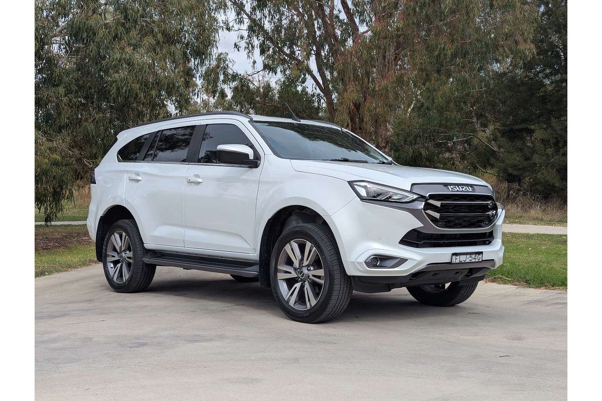 2024 Isuzu MU-X LS-T