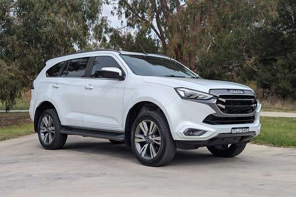 2024 Isuzu MU-X LS-T