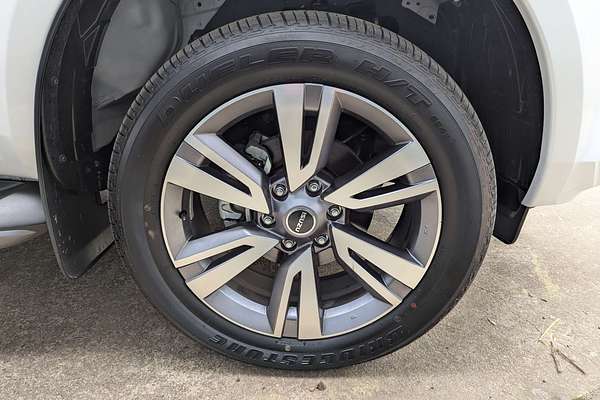2024 Isuzu MU-X LS-T