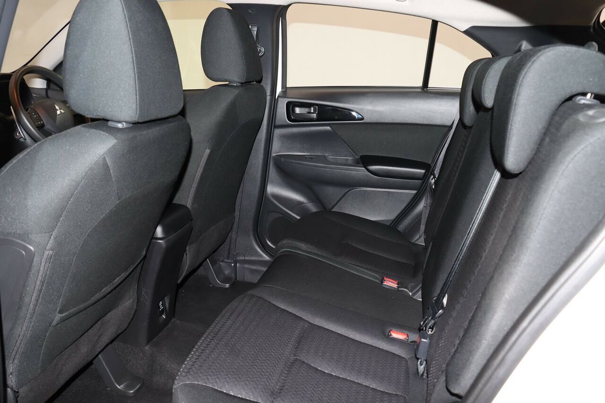 2024 Mitsubishi Eclipse Cross ES YB