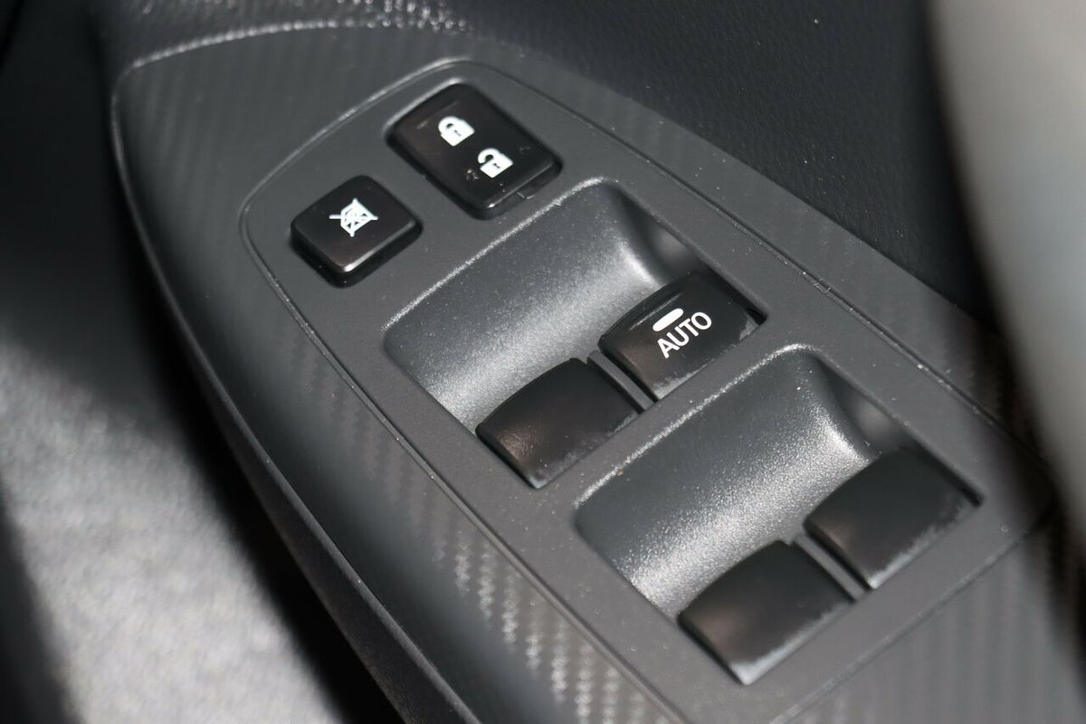 2024 Mitsubishi Eclipse Cross ES YB