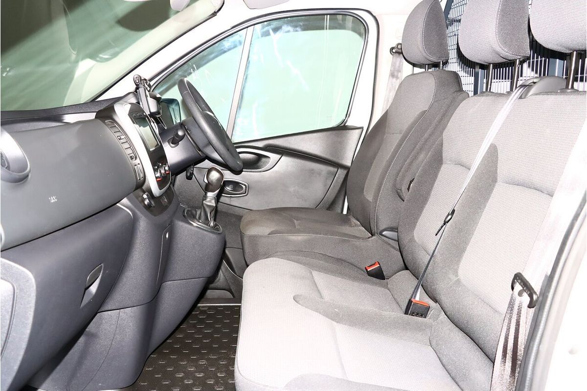 2021 Mitsubishi Express GLX SN LWB