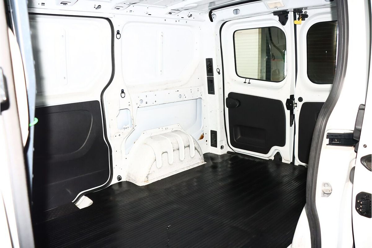 2021 Mitsubishi Express GLX SN LWB