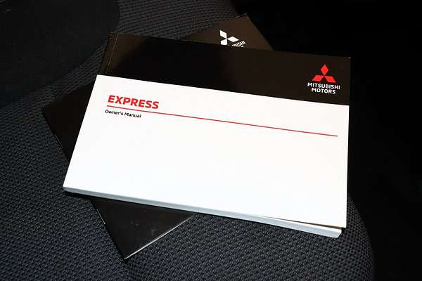 2021 Mitsubishi Express GLX SN LWB